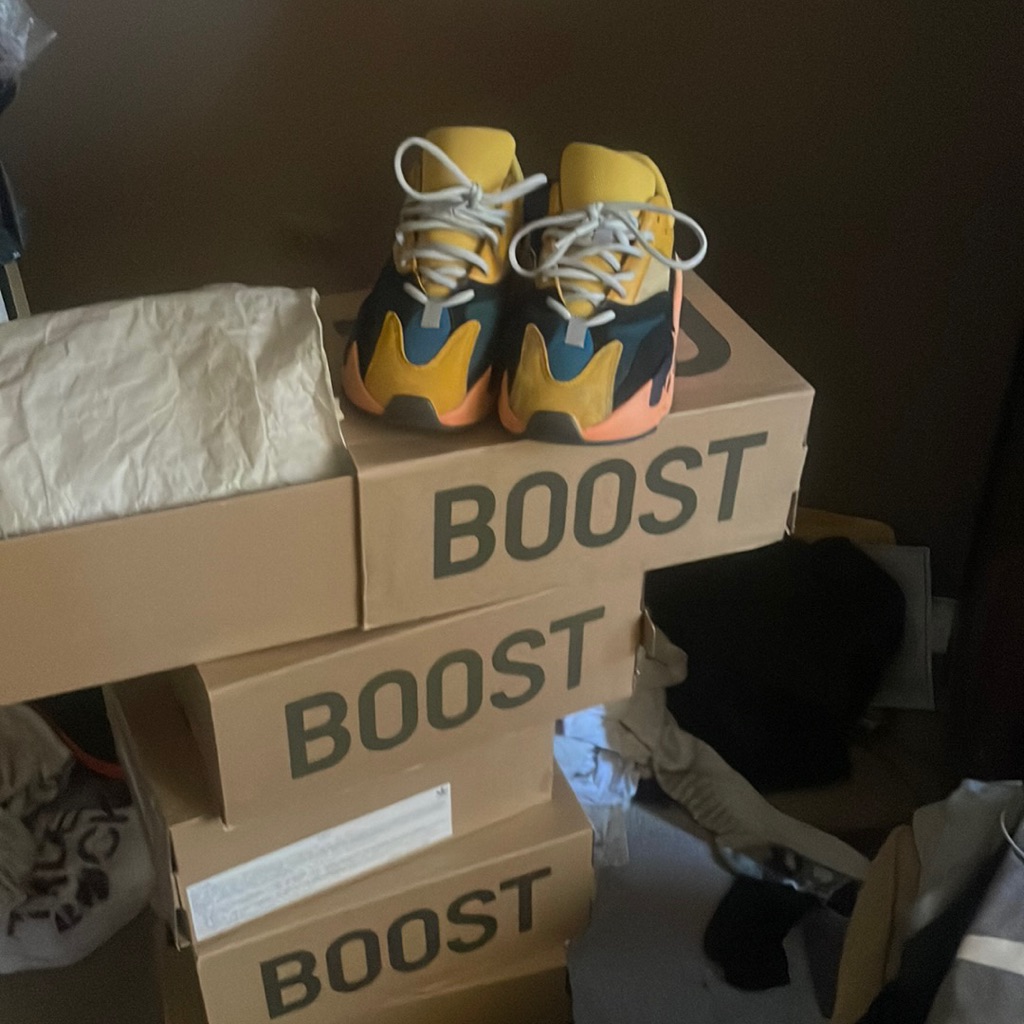 Yeezy 700 Suns